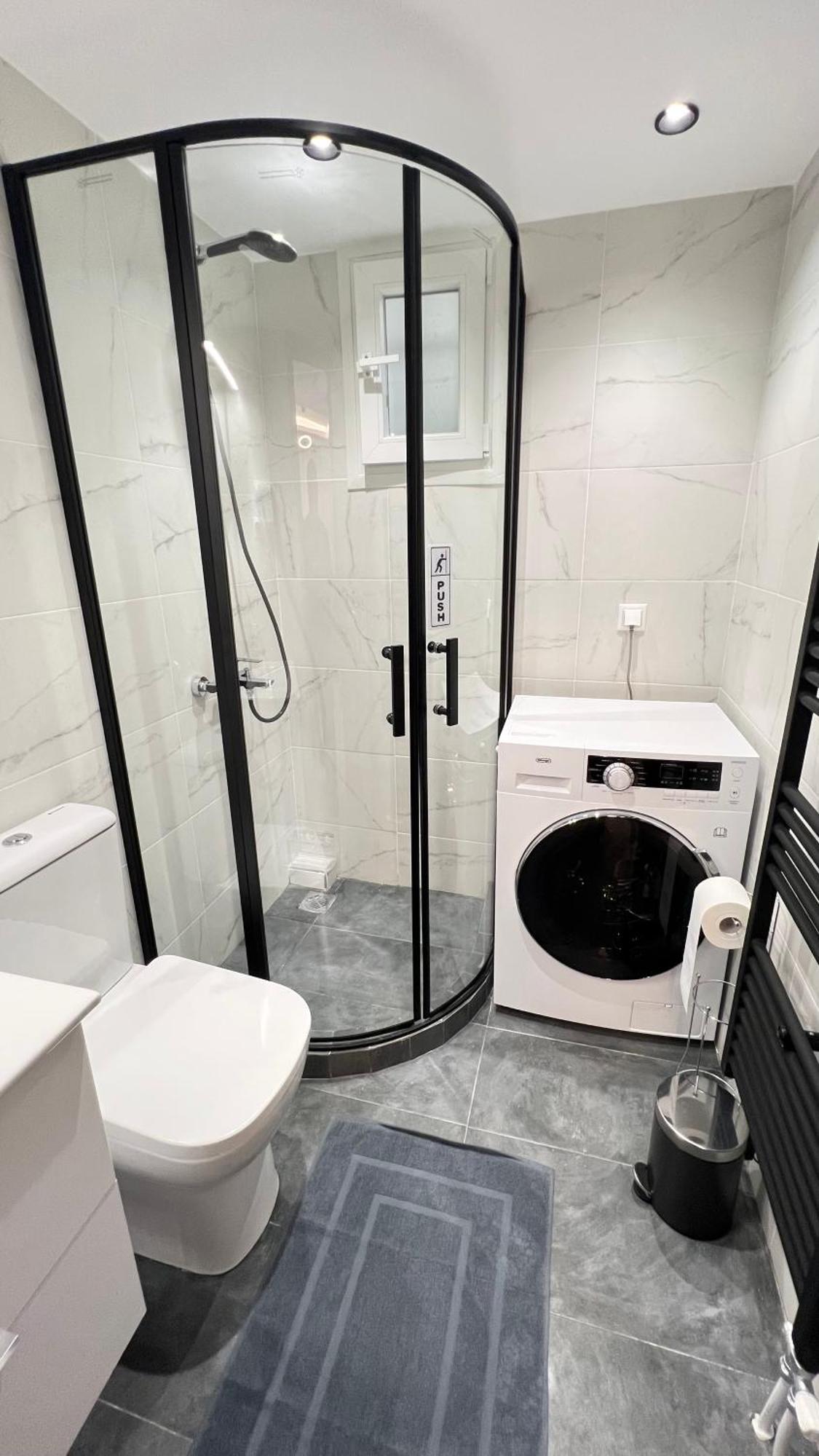Flatg 23 Apartment Athena Bagian luar foto